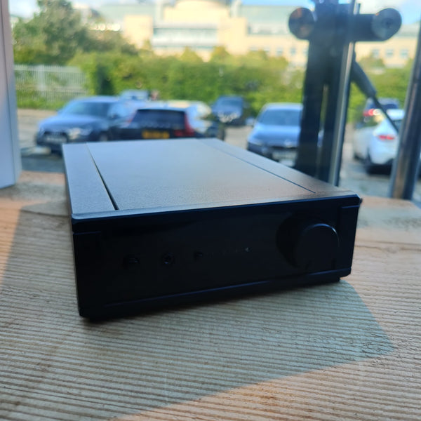 SPECIAL - Rega iO Integrated Amplifier