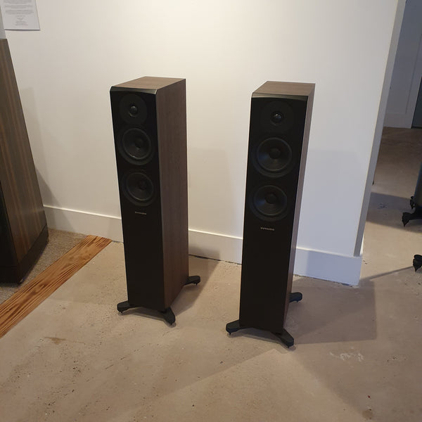 SPECIAL - Dynaudio Emit 30 Loudspeaker (Walnut)